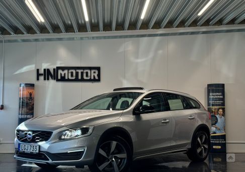 Volvo V60 Cross Country, 2016