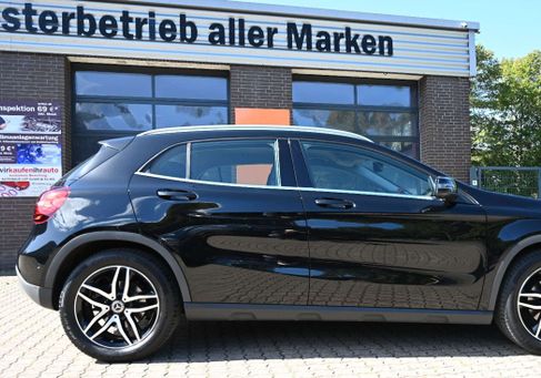 Mercedes-Benz GLA 180, 2019 3