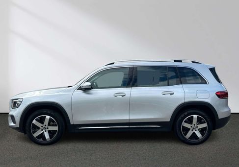 Mercedes-Benz GLB 180, 2022