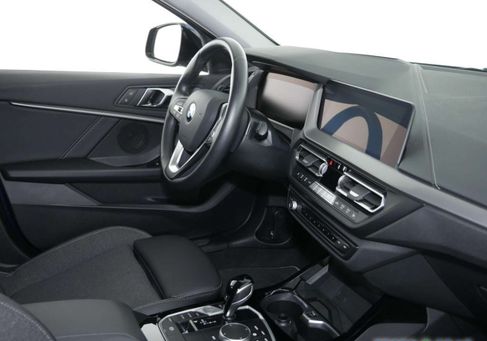 BMW 118, 2024