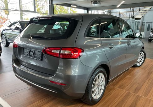 Mercedes-Benz B 180, 2019