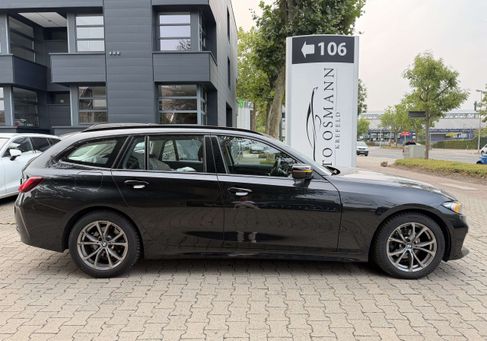 BMW 318, 2023