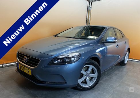 Volvo V40, 2013