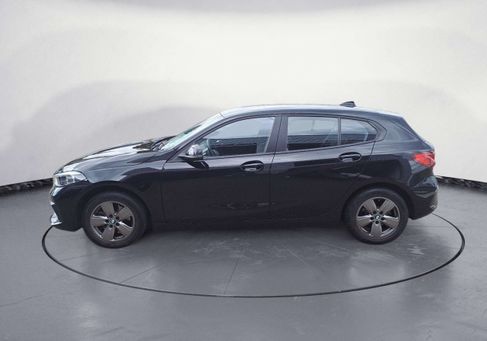 BMW 118, 2021
