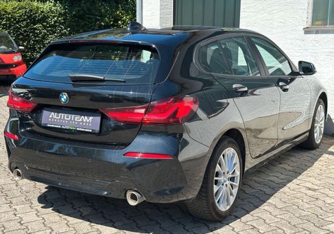 BMW 120, 2021