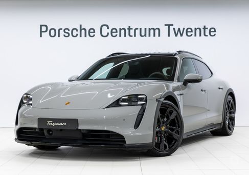 Porsche Taycan, 2022