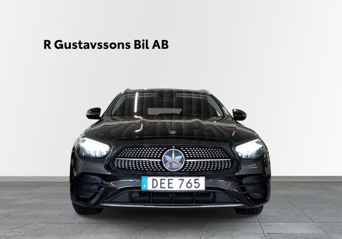 Mercedes-Benz E 300, 2022