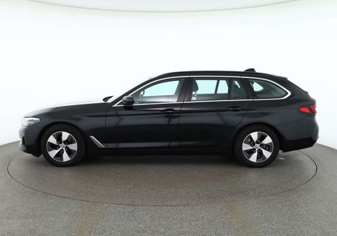 BMW 520, 2022