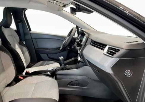 Renault Clio, 2025 3
