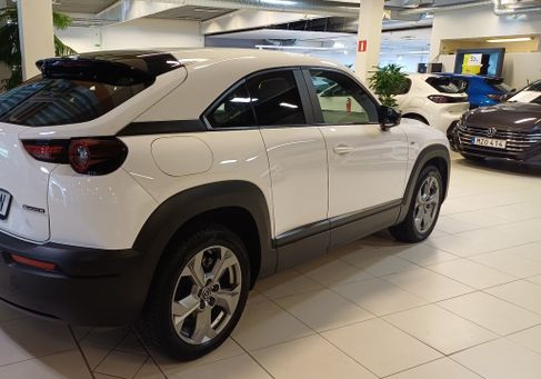 Mazda MX-30, 2022 3