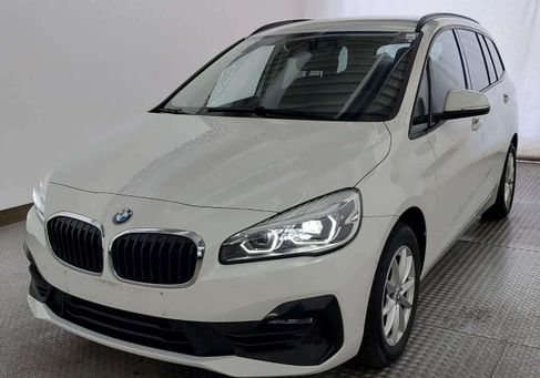 BMW 216, 2021
