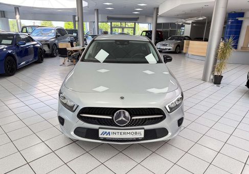Mercedes-Benz A 200, 2021
