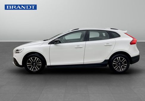 Volvo V40 Cross Country, 2019 3
