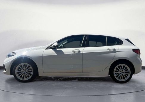 BMW 118, 2023