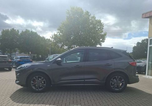 Ford Kuga, 2021 3