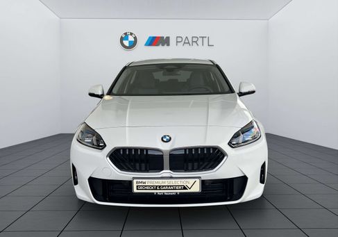 BMW 120, 2025