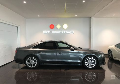 Audi A8, 2015