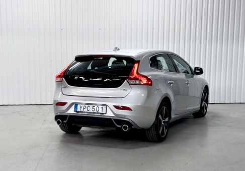 Volvo V40, 2019