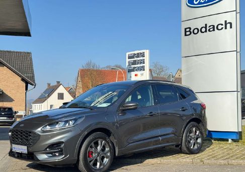 Ford Kuga, 2022