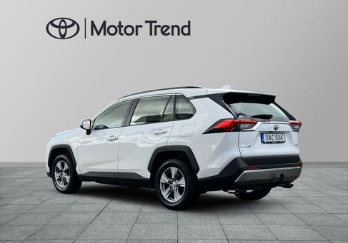 Toyota RAV 4, 2024 2