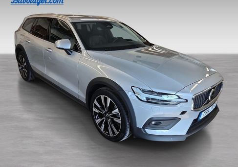 Volvo V60 Cross Country, 2024