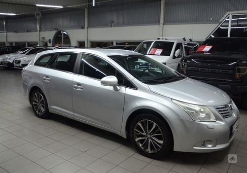 Toyota Avensis, 2011