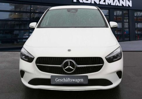 Mercedes-Benz B 180, 2026 2