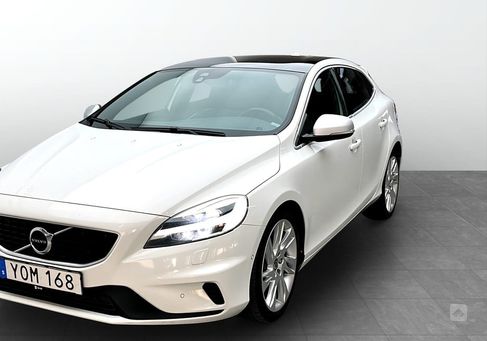 Volvo V40, 2018