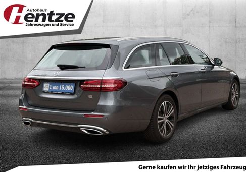 Mercedes-Benz E 200, 2021
