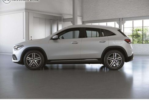 Mercedes-Benz GLA 180, 2021