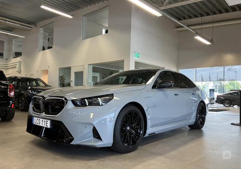 BMW M5, 2025