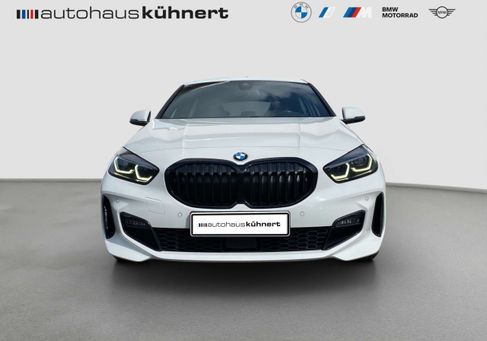 BMW 120, 2022