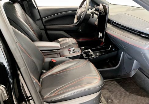 Ford Mustang Mach-E, 2021