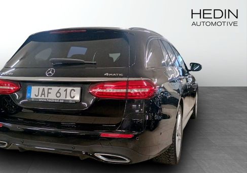 Mercedes-Benz E 300, 2023