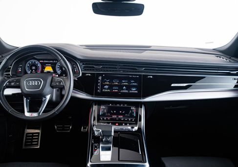 Audi Q8, 2022