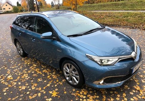 Toyota Auris Touring Sports, 2017