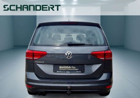 Volkswagen Touran, 2018 3