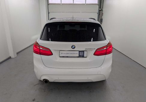 BMW 225, 2019