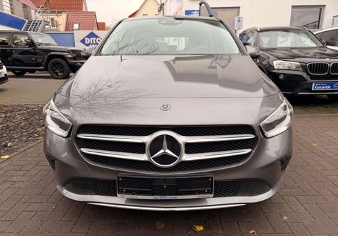 Mercedes-Benz B 180, 2020