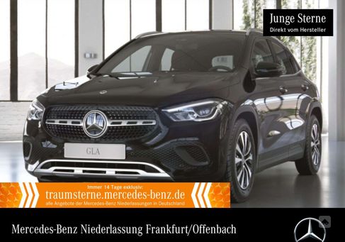 Mercedes-Benz GLA 180, 2022