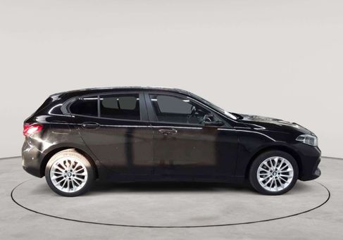BMW 120, 2023