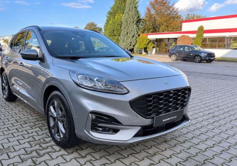 Ford Kuga, 2021 3