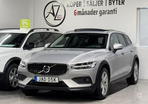 Volvo V60 Cross Country, 2023