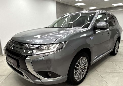 Mitsubishi Outlander, 2021
