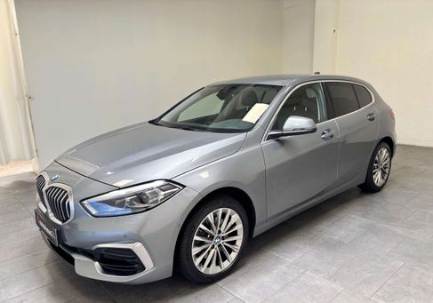 BMW 118, 2022