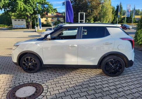 Ssangyong Tivoli, 2023 3