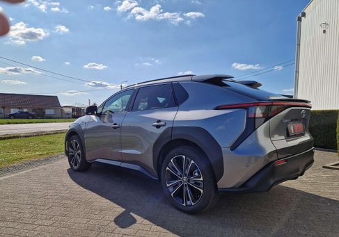 Toyota, 2023