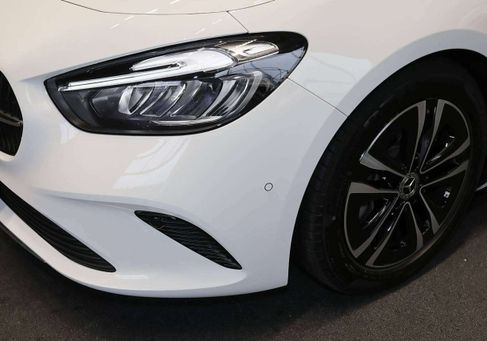 Mercedes-Benz B 200, 2025