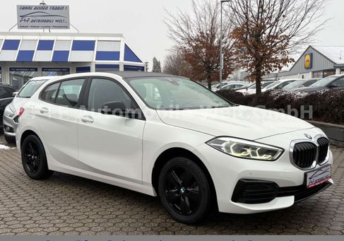 BMW 118, 2022