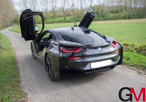 BMW i8, 2016